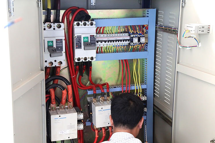 進(jìn)行配電接線