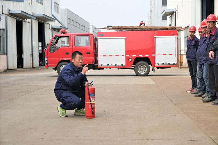 宙斯泵業(yè)開(kāi)展消防演練