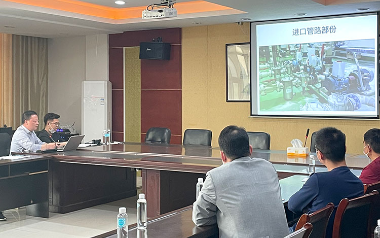 宙斯泵業(yè)譚希平做會議演講