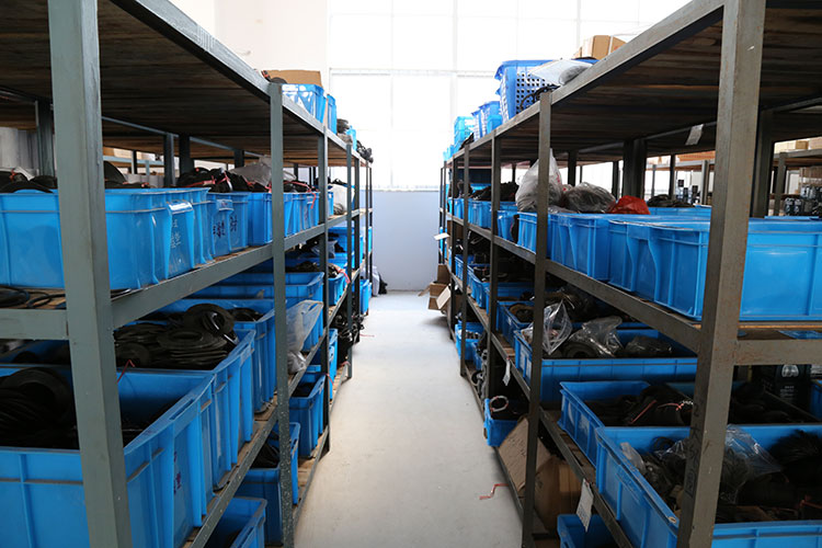 陳列各式墊床的貨架