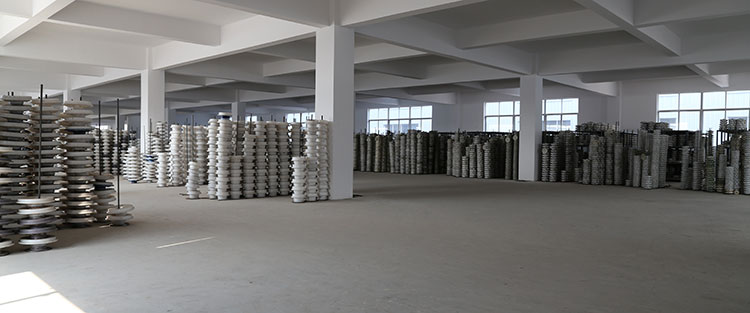 二樓倉庫的一個視角